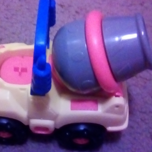 Toy - Picture 4 of 4